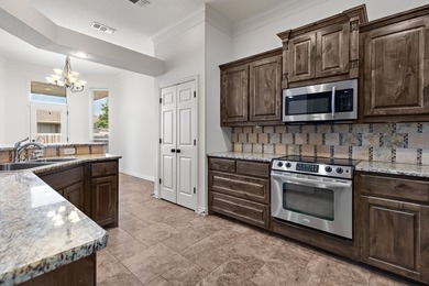 Move in ready home by RJ Wachsman with fresh interior paint - photo 6