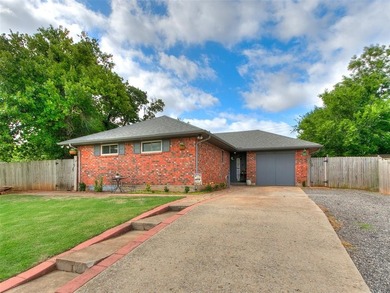 Newer HVAC and Water heater! Chickens allowed and Attwoods is 5 - photo 1