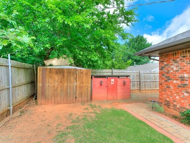 Newer HVAC and Water heater! Chickens allowed and Attwoods is 5 - photo 5