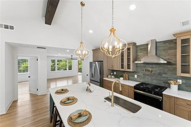 Welcome to lakeside living in East Lake Terrace. With a 180 - photo 12