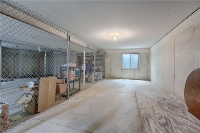 Condo Living at it's best! Open and flowing 2 Bedroom, 2 Bath - photo 18