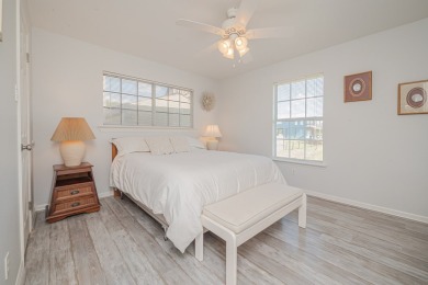 Located in the super popular South Rockport area just a few - photo 30