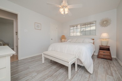 Located in the super popular South Rockport area just a few - photo 31