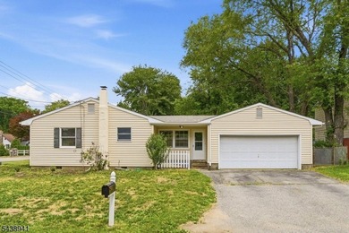 Opportunity Awaits in Upper Greenwood Lake! This 3 bedroom, 1.5 - photo 2