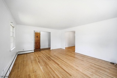 Opportunity Awaits in Upper Greenwood Lake! This 3 bedroom, 1.5 - photo 6