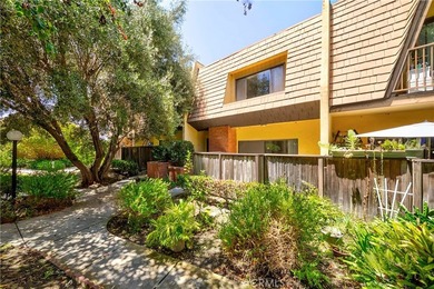 Best Priced Townhouse in north Torrance near Carr Elementary - photo 3
