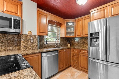 Rare opportunity to own a spacious 2-bedroom, 1.5-bath residence - photo 6