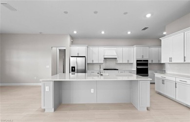 Move to Del Webb at Oak Creek. This brand new Renown home - photo 25