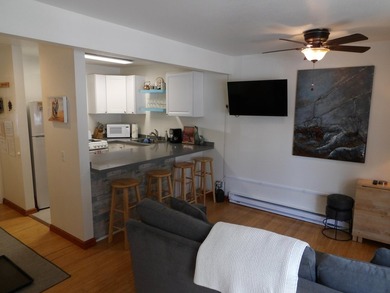 Charming, clean, and well maintained Wildwood Studio, close to - photo 1