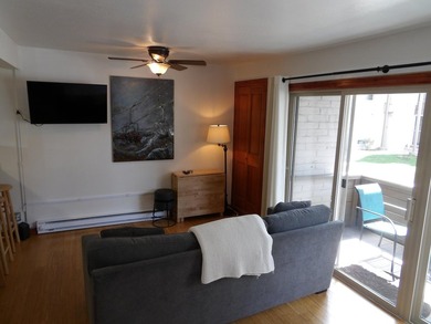 Charming, clean, and well maintained Wildwood Studio, close to - photo 3