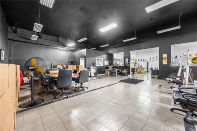 505 S Main Street presents a rare opportunity to acquire a - photo 11