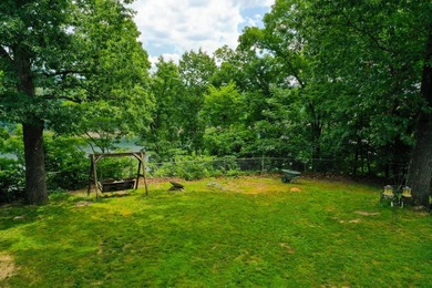 Welcome to this charming 3-bedroom, 2-bath cottage-style home - photo 12