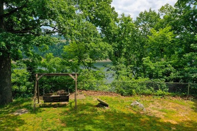 Welcome to this charming 3-bedroom, 2-bath cottage-style home - photo 13
