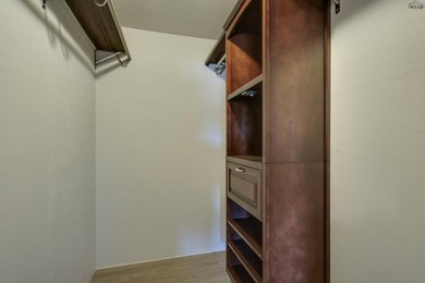 Updated 3-bed, 2-bath home on cul-de-sac with 2 living areas - photo 14