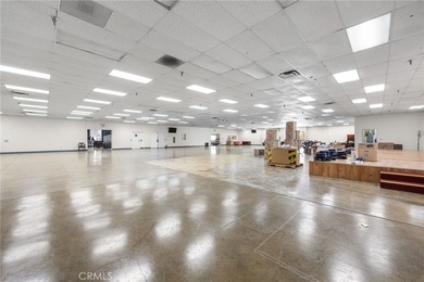 505 S Main Street presents a rare opportunity to acquire a - photo 16