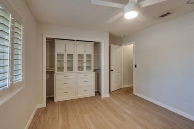 Updated 3-bed, 2-bath home on cul-de-sac with 2 living areas - photo 18