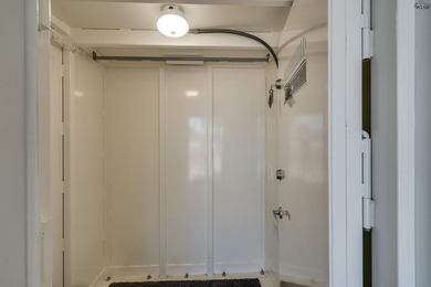 Updated 3-bed, 2-bath home on cul-de-sac with 2 living areas - photo 22