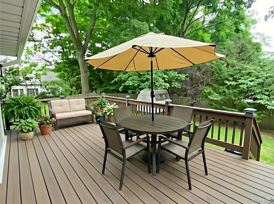 Perfectly appointed on a quiet country lane in desirable Locust - photo 26