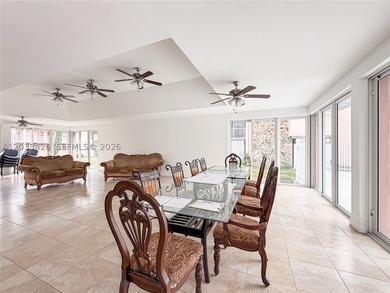 Well-maintained and spacious 2-bedroom, 2-bathroom condo located - photo 27