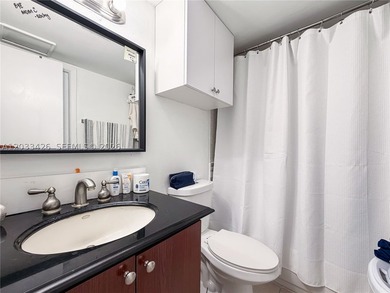 Well-maintained and spacious 2-bedroom, 2-bathroom condo located - photo 28