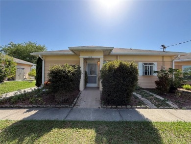 Lake Condo For Sale in Lakeshore, Florida