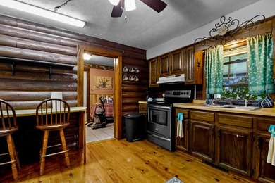 Welcome to this charming 3-bedroom, 2-bath cottage-style home - photo 44