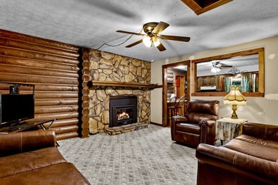 Welcome to this charming 3-bedroom, 2-bath cottage-style home - photo 49