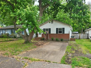 Priced at City assessment! Bring all offers! Cash only sale! - photo 1