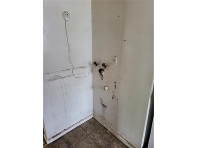 Priced at City assessment! Bring all offers! Cash only sale! - photo 9