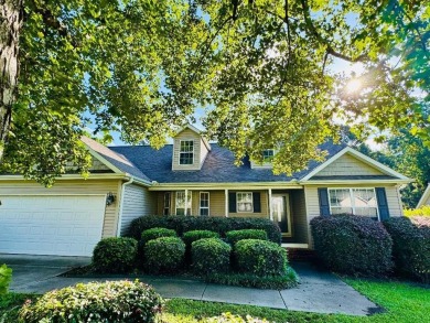 MOVE-IN READY IN GREAT LOCATION - Enjoy single-level living in