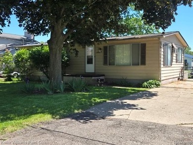 Sylvan Lake Canal front 3 bedroom is ready for a new owner - photo 2