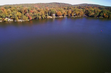 Mamanasco Lake Home For Sale in Ridgefield Connecticut