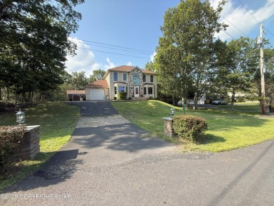Lake Home For Sale in East Stroudsburg, Pennsylvania