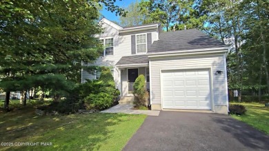 Lake Home For Sale in Bushkill, Pennsylvania