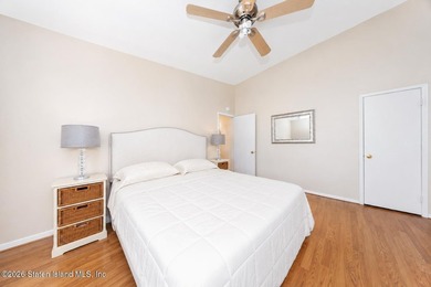 Modern 2-bedroom Condo with a front yard porch. The open concept - photo 11