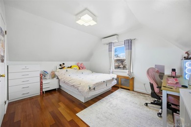 Nestled In a Prime Bayside Location, This Well-Appointed - photo 12