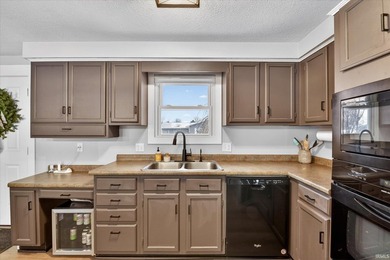 Dallas Bay Estates is one of the best lake neighborhoods you - photo 14