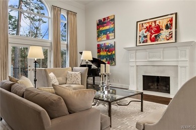 Extraordinary private estate located on nearly 2 acres of - photo 17