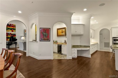 Extraordinary private estate located on nearly 2 acres of - photo 25