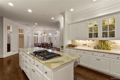 Extraordinary private estate located on nearly 2 acres of - photo 30