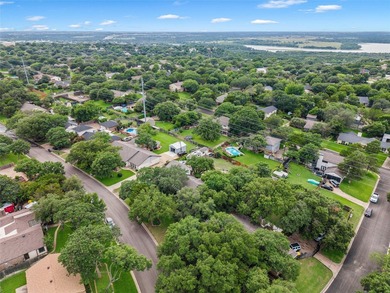 Welcome to this spacious 4-bedroom, 3-bath home in the heart of - photo 32