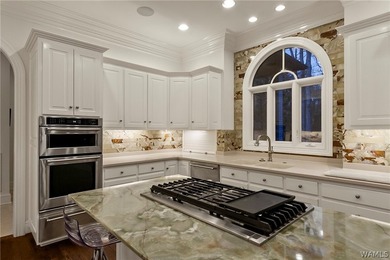 Extraordinary private estate located on nearly 2 acres of - photo 33
