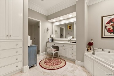 Extraordinary private estate located on nearly 2 acres of - photo 43