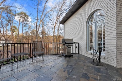 Extraordinary private estate located on nearly 2 acres of - photo 46
