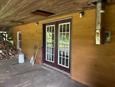 Two bedroom, one bathroom,single story home sits on a large open - photo 4