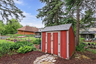 Renovated bungalow that could grace the cover of Dwell - photo 29