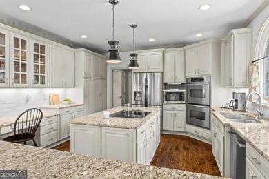 Exceptional Executive Golf Course Estate in Prestigious Windward - photo 30