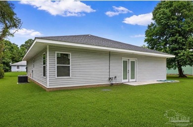 Welcome Home to 715 Edwards Street, Pensacola, FL 32507 Looking - photo 30