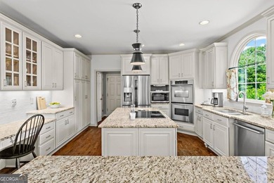 Exceptional Executive Golf Course Estate in Prestigious Windward - photo 31