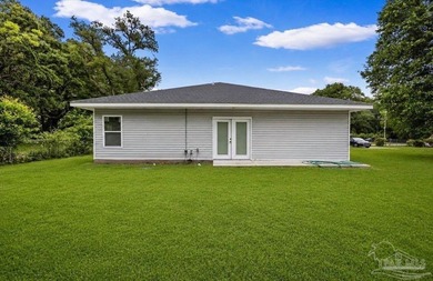 Welcome Home to 715 Edwards Street, Pensacola, FL 32507 Looking - photo 31